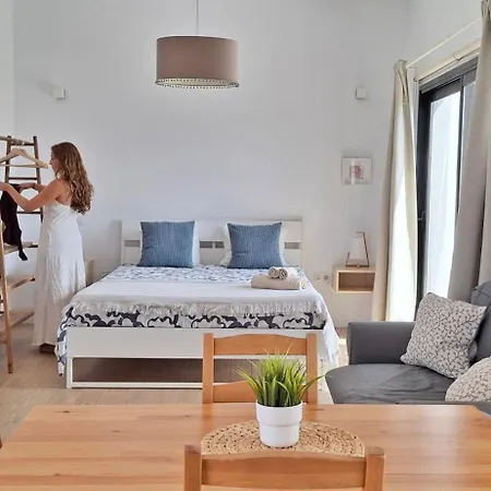 Y Estudios Art Lab Fuerteventura *